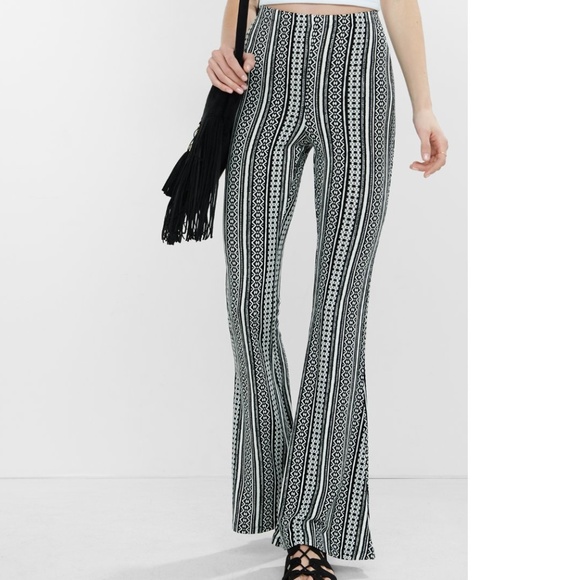 Express Pants - Express Black White Geo Stripe Stretch Flare Pant